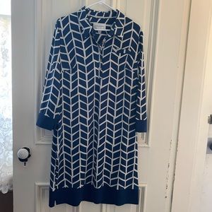 💙Donna Morgan dress size 14. Also has a matching fabric belt.